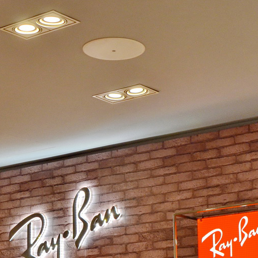 Ray?Ban 宏伊国际广场店——利来国际老牌 CIS 商用安装系统的经典应用